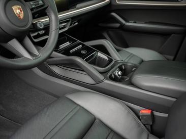 Porsche Cayenne III S E-Hybrid Coupé — photo 29