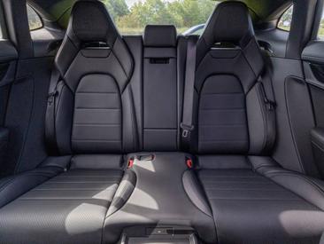 Porsche Panamera III 4 E-Hybrid — photo 24