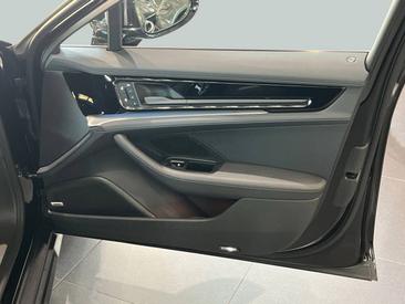 Porsche Panamera III 4 — photo 25