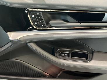 Porsche Panamera III 4 — photo 26