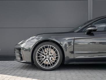 Porsche Panamera III 4 E-Hybrid — photo 6