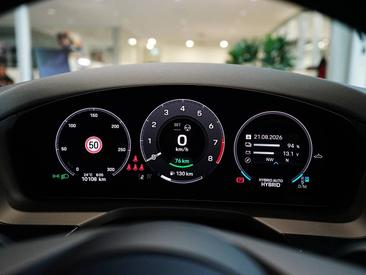 Porsche Panamera III 4 E-Hybrid — photo 29