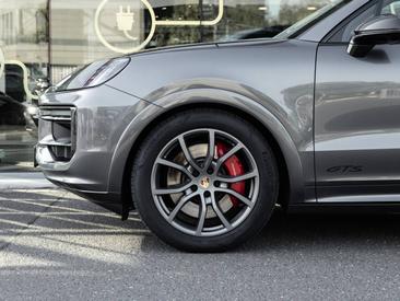 Porsche Cayenne III GTS — photo 6