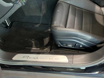 Porsche Panamera III 4 — photo 28