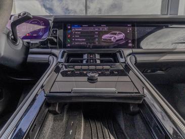 Porsche Panamera III 4 E-Hybrid — photo 30