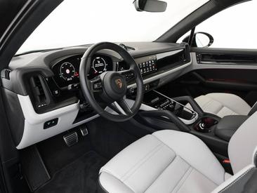 Porsche Cayenne III GTS — photo 11