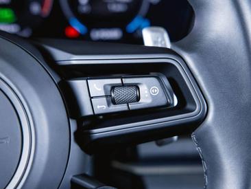 Porsche Panamera III 4S E-Hybrid — photo 33