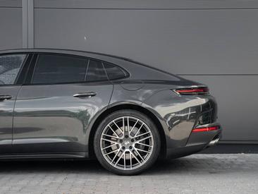 Porsche Panamera III 4 E-Hybrid — photo 12