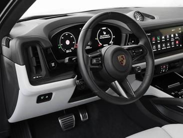 Porsche Cayenne III GTS — photo 14