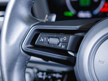 Porsche Panamera III 4S E-Hybrid — photo 35