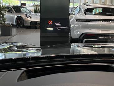 Porsche Panamera II ph2 4 Platinum Edition — photo 23