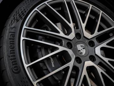 Porsche Panamera III 4 E-Hybrid — photo 14