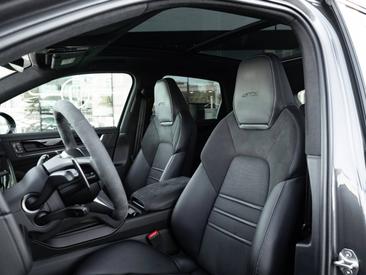 Porsche Cayenne III GTS — photo 15