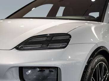 Porsche Macan Electrique Turbo — photo 6