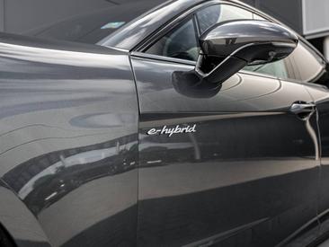 Porsche Panamera III 4 E-Hybrid — photo 15