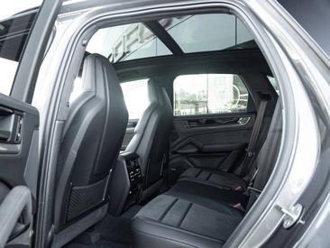 Porsche Cayenne III GTS — photo 16