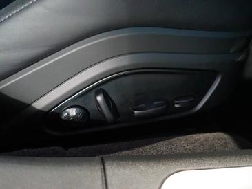 Porsche Panamera III 4 E-Hybrid — photo 36