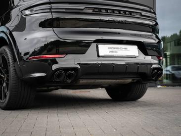 Porsche Cayenne III S E-Hybrid Coupé — photo 16