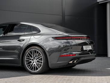 Porsche Panamera III 4 E-Hybrid — photo 16