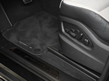 Porsche Cayenne III GTS — photo 21