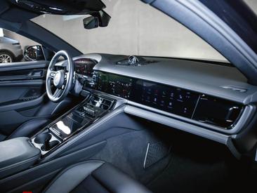 Porsche Panamera III 4S E-Hybrid — photo 18