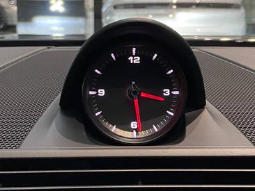 Porsche Panamera II ph2 4 Platinum Edition — photo 29
