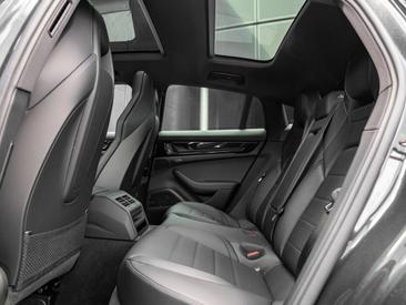 Porsche Panamera III 4 E-Hybrid — photo 19