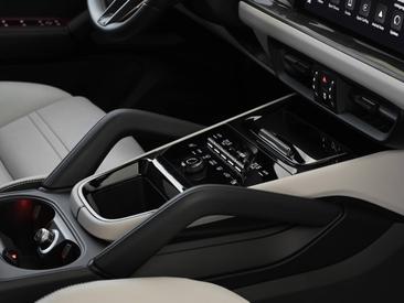 Porsche Cayenne III GTS — photo 24