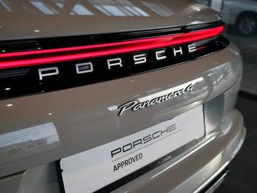 Porsche Panamera III 4 E-Hybrid — photo 41