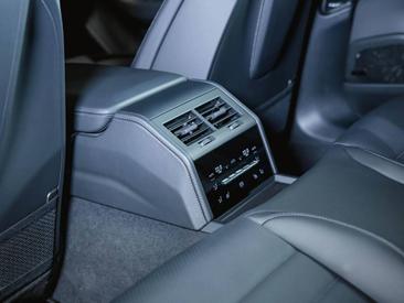 Porsche Panamera III 4S E-Hybrid — photo 43