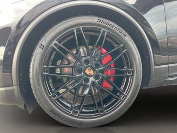 Porsche Macan Electrique 4S — photo 9