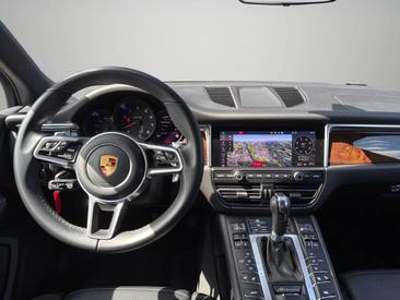 Porsche Macan GTS — photo 10