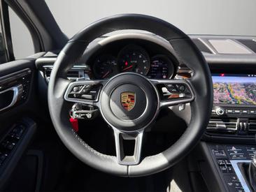Porsche Macan GTS — photo 11