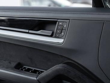 Porsche Cayenne III GTS — photo 26