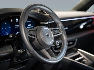 Porsche Macan Electrique Turbo — photo 17