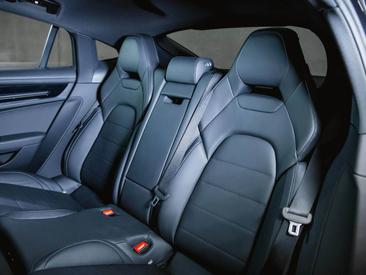 Porsche Panamera III 4S E-Hybrid — photo 22