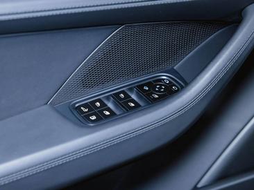 Porsche Panamera III 4S E-Hybrid — photo 23