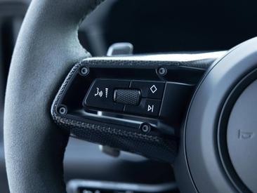Porsche Cayenne III GTS — photo 31