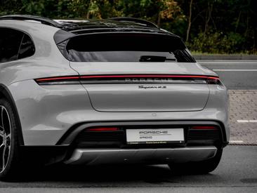 Porsche Taycan ph2 4S Cross Turismo — photo 9