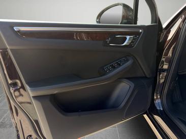 Porsche Macan GTS — photo 16