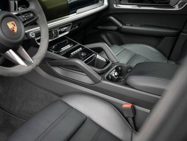 Porsche Cayenne III S E-Hybrid Coupé — photo 29
