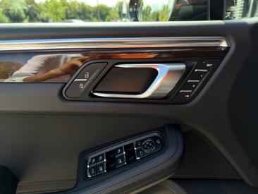 Porsche Macan GTS — photo 18