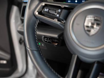 Porsche Macan Electrique Turbo — photo 25