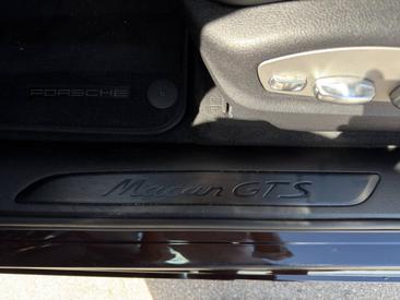 Porsche Macan GTS — photo 19