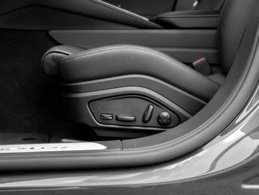 Porsche Panamera III 4 E-Hybrid — photo 32