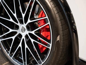 Porsche Macan Electrique Turbo — photo 29
