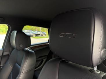 Porsche Macan GTS — photo 21
