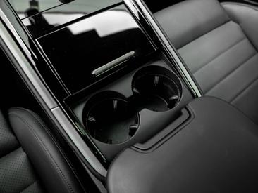Porsche Panamera III 4 E-Hybrid — photo 37