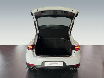 Porsche Macan S — photo 8