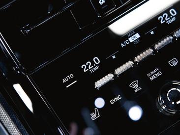 Porsche Panamera III 4S E-Hybrid — photo 37